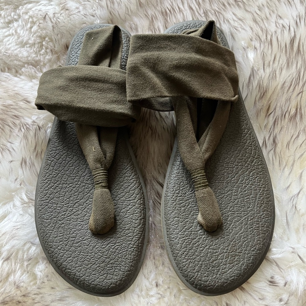 Sanuk Yoga Sling Sandals/flip-flops 7 army/olive green